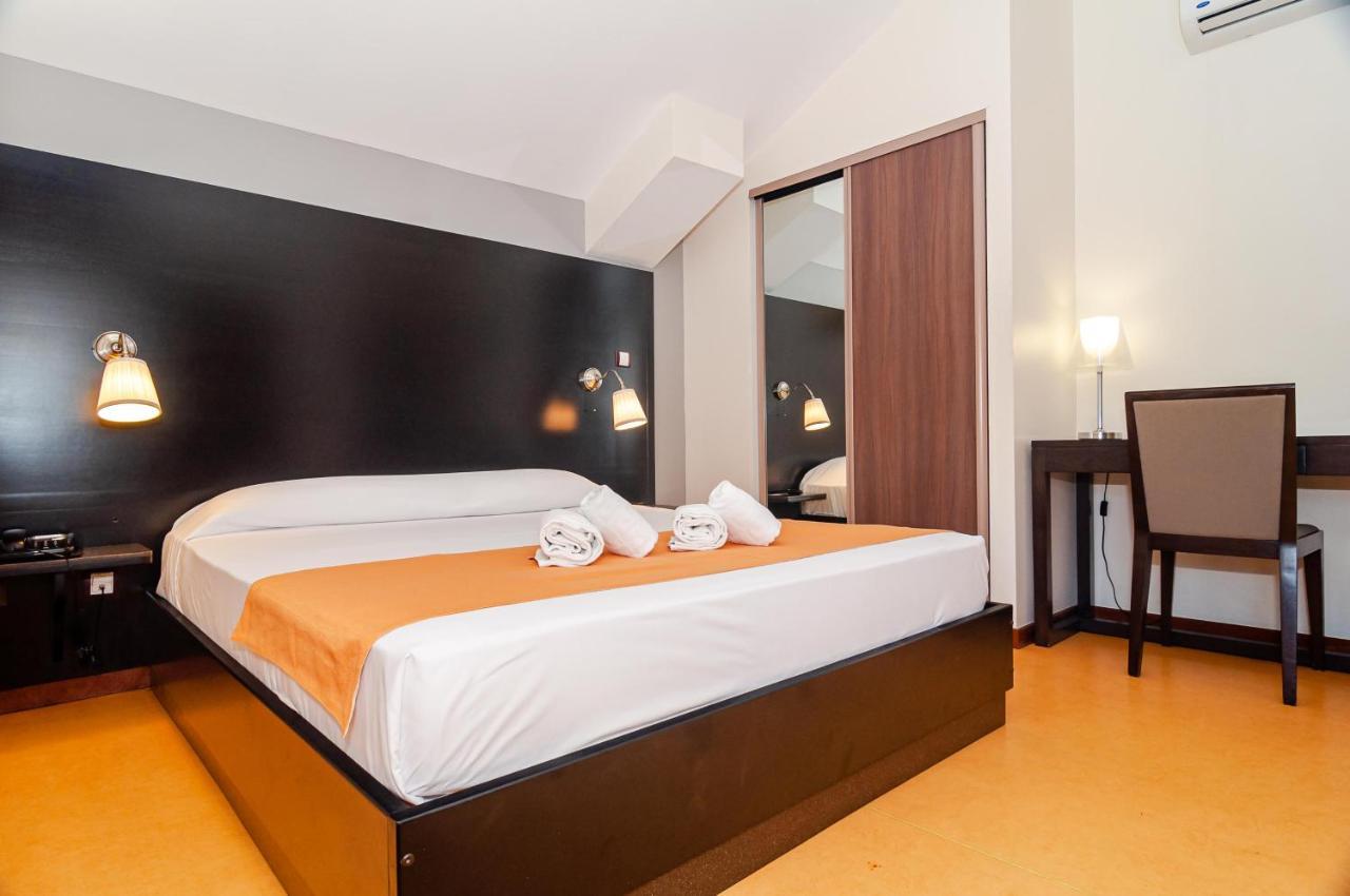 Tama Hotel Saint-Gilles-les Bains Esterno foto