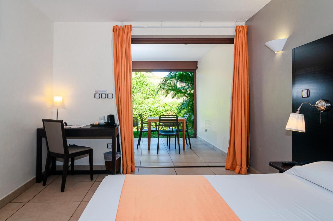 Tama Hotel Saint-Gilles-les Bains Esterno foto