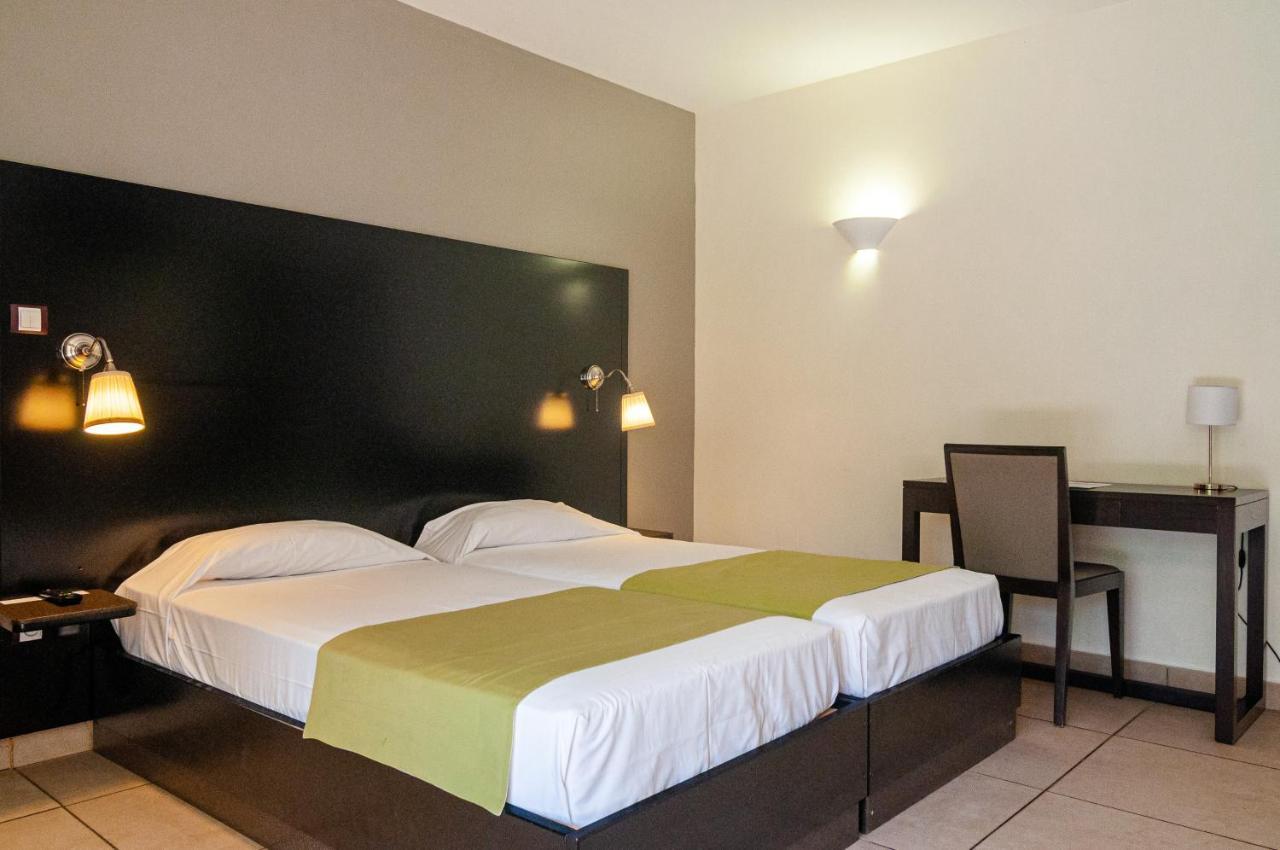 Tama Hotel Saint-Gilles-les Bains Esterno foto