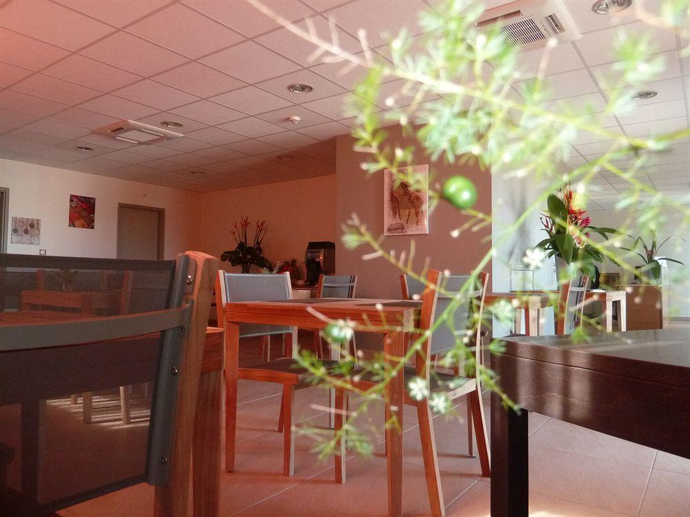 Tama Hotel Saint-Gilles-les Bains Esterno foto