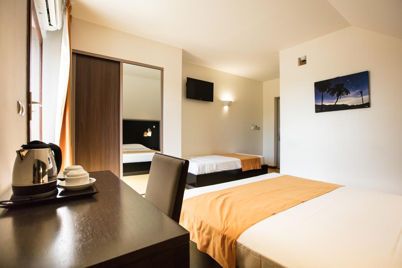 Tama Hotel Saint-Gilles-les Bains Esterno foto