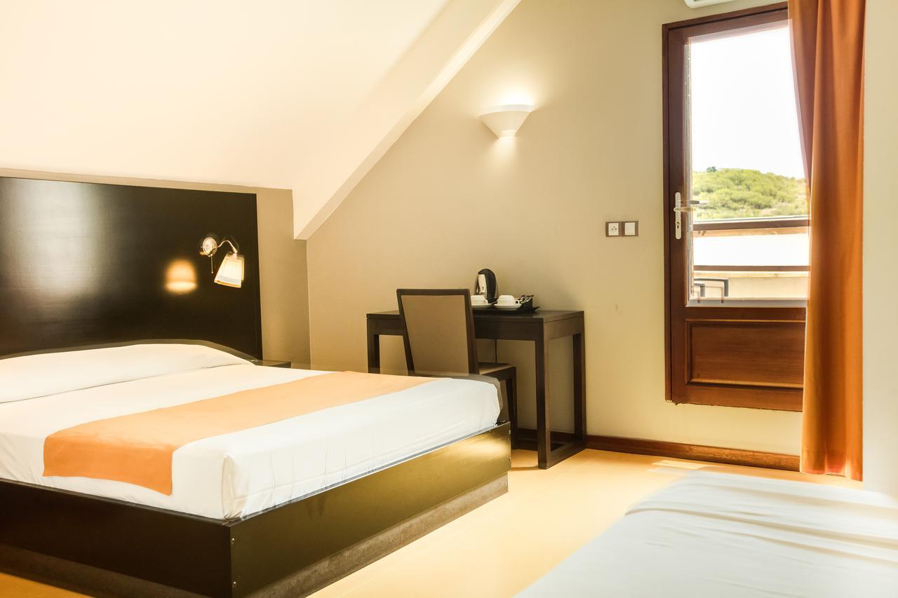Tama Hotel Saint-Gilles-les Bains Esterno foto